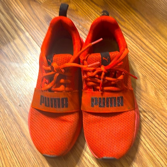 Red Puma Sneakers Size 6C - Picture 1 of 6
